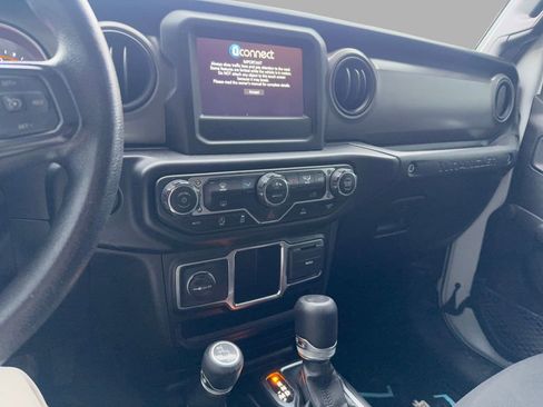 Used 2022 Jeep Wrangler Unlimited Sport AWD/4WD image 16