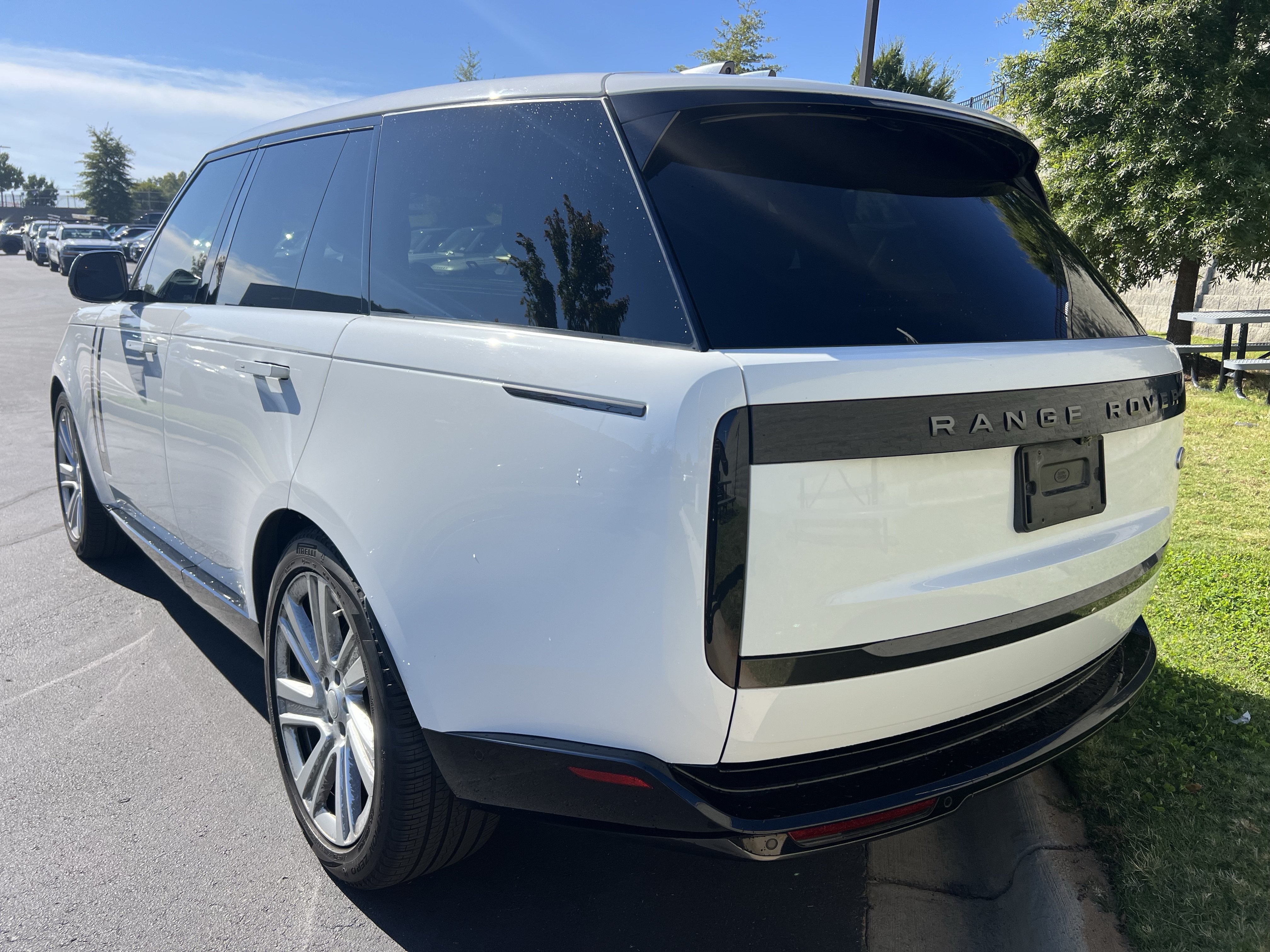 Used 2023 Land Rover Range Rover SE AWD/4WD image 6