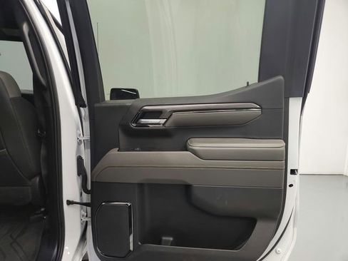 Used 2023 Chevrolet Silverado 1500 ZR2 w/ Technology Package AWD/4WD image 33