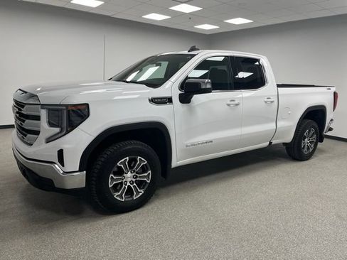 Used 2023 GMC Sierra 1500 SLE AWD/4WD image 5