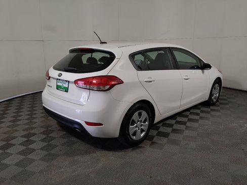 Used 2017 Kia Forte LX FWD image 9