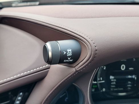 Used 2018 Lexus LS 500 w/ Interior Upgrade Package RWD image 37