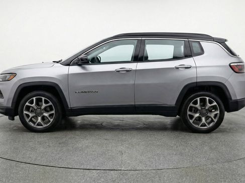 Used 2025 Jeep Compass Limited AWD/4WD image 5