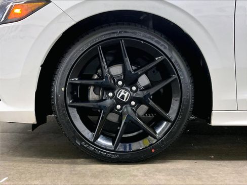 Used 2023 Honda Civic Sport image 7