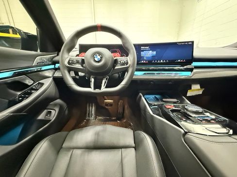 Used 2026 BMW M5 Touring AWD/4WD image 42