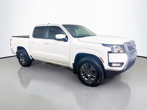 Used 2025 Nissan Frontier SV w/ SV Convenience Package RWD image 23