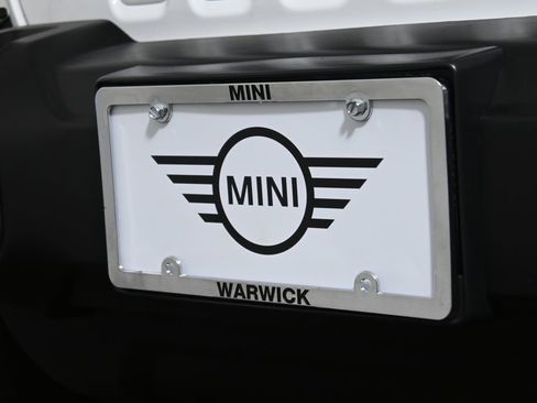 Used 2021 Jeep Wrangler Unlimited Sahara w/ Cold Weather Group image 13