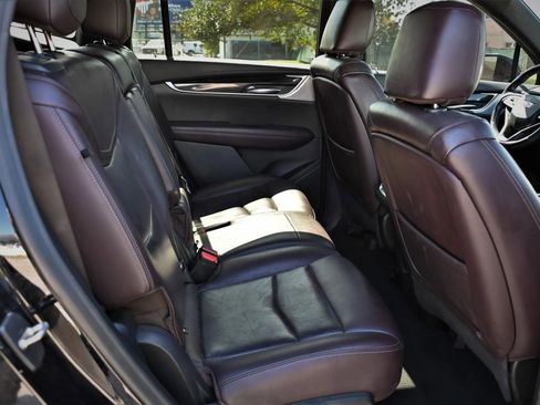 Used 2021 Cadillac XT6 Premium Luxury FWD image 14