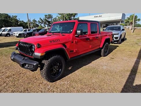 New 2025 Jeep Gladiator Willys image 32