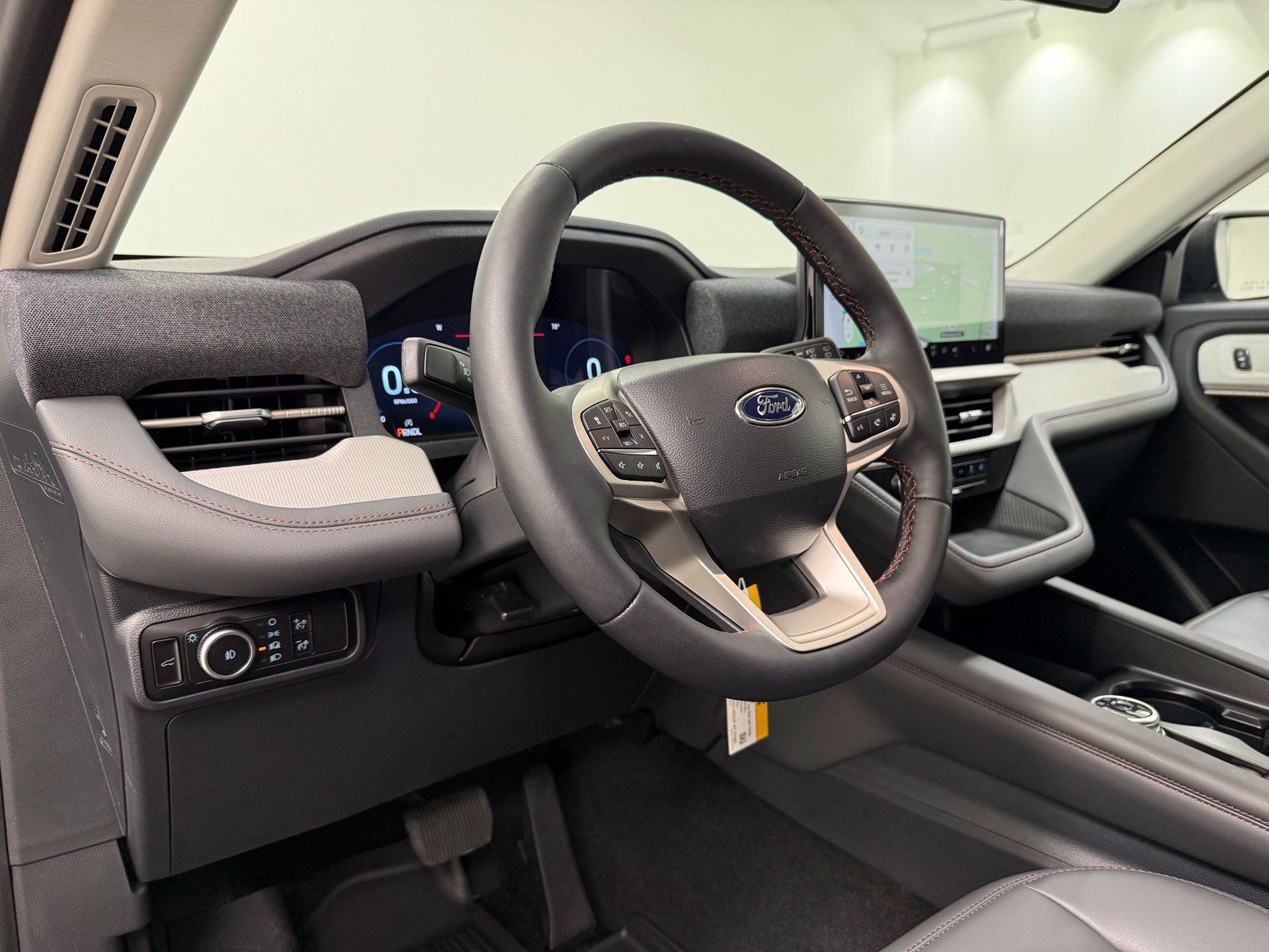 New 2026 Ford Explorer Active w/ Active Comfort Package AWD/4WD image 12