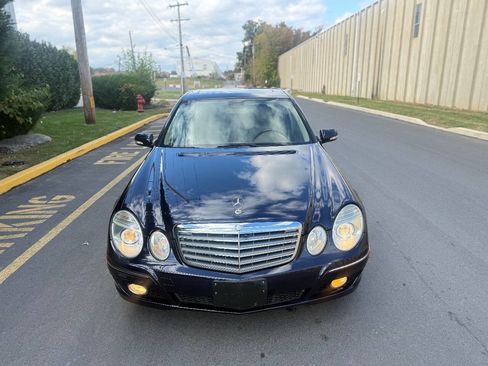 Used 2009 Mercedes-Benz E 350 4MATIC Sedan image 4