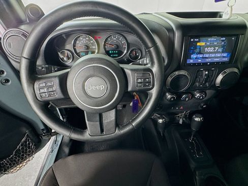 Used 2014 Jeep Wrangler Unlimited Sport w/ Quick Order Package 24S AWD/4WD image 12