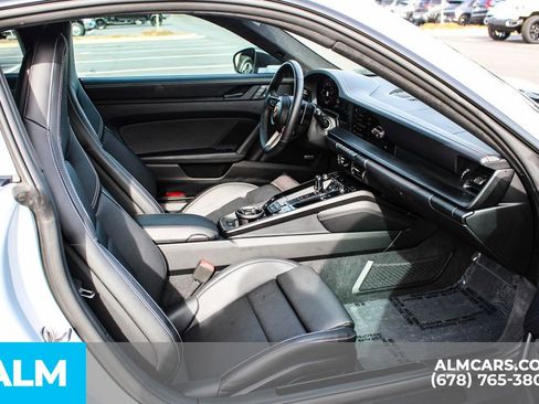 Used 2025 Porsche 911 Carrera GTS RWD image 21