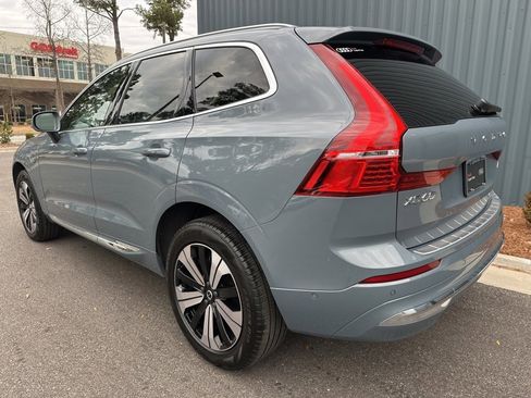 Used 2023 Volvo XC60 T8 Plus image 5