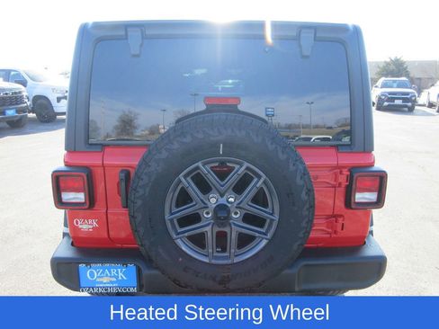 Used 2025 Jeep Wrangler Sport S image 4