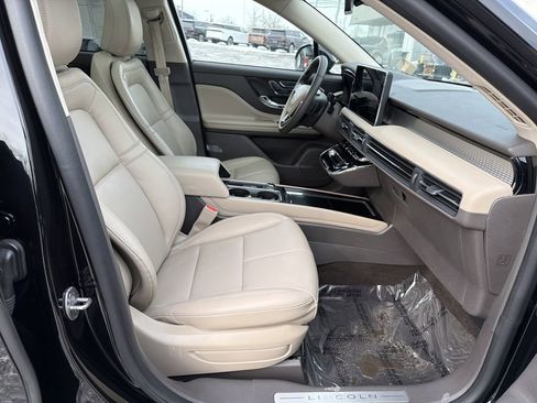 Certified 2023 Lincoln Corsair Standard w/ Equipment Group 101A image 15