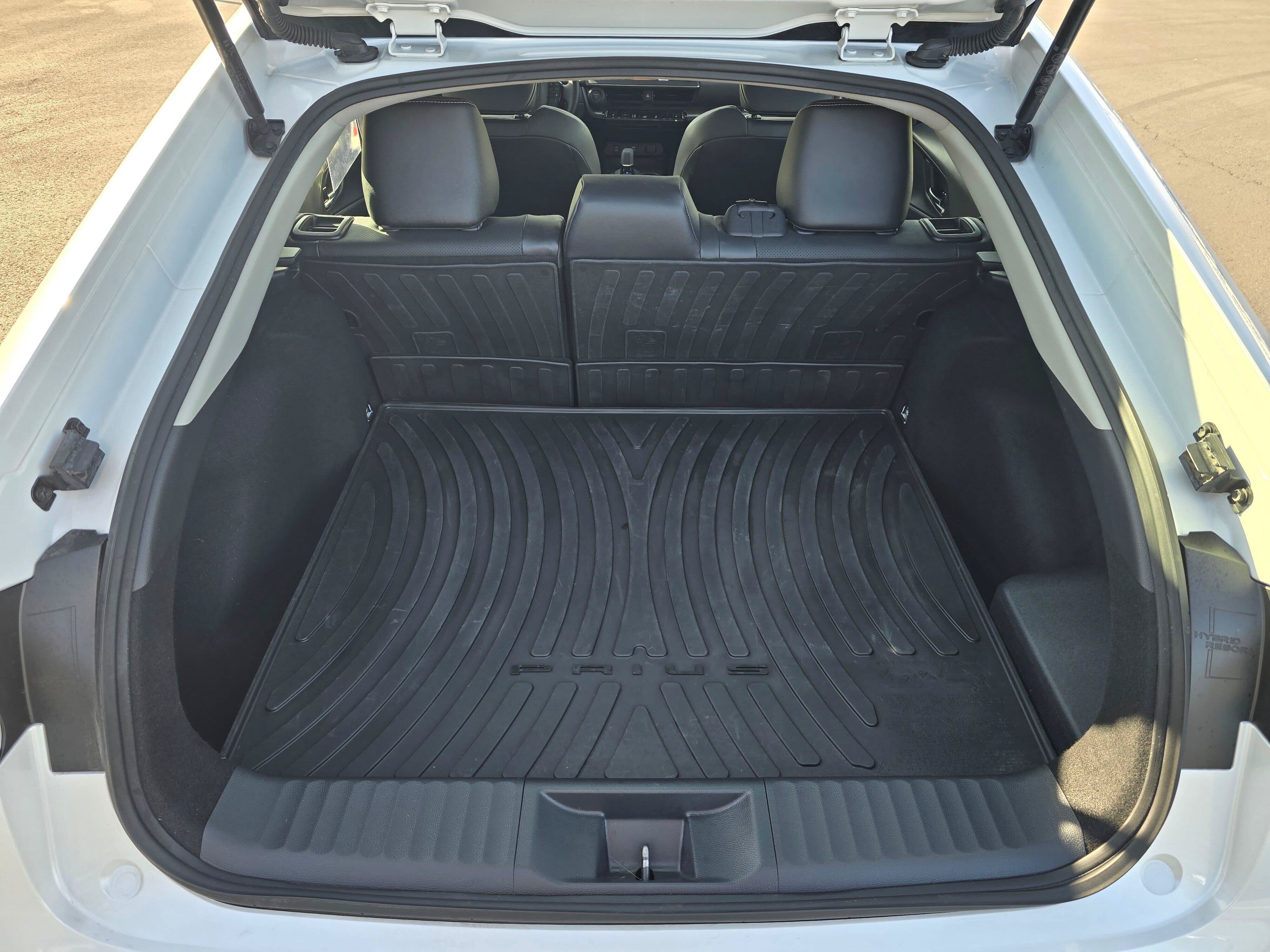 Certified 2025 Toyota Prius XLE FWD image 14