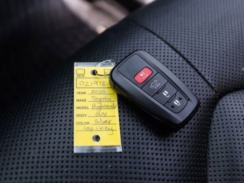 Used 2020 Toyota Highlander Platinum AWD/4WD image 85