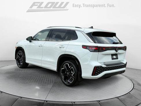 New 2026 Volkswagen Tiguan SEL R-Line AWD/4WD image 5
