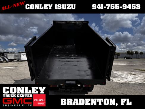 Used 2023 Isuzu NPR RWD image 5