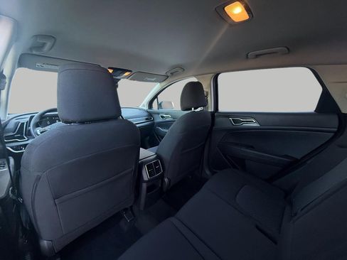 Used 2025 Kia Sportage LX image 27