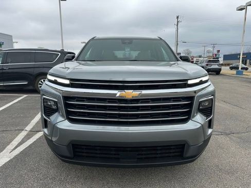 New 2026 Chevrolet Traverse LT FWD image 3
