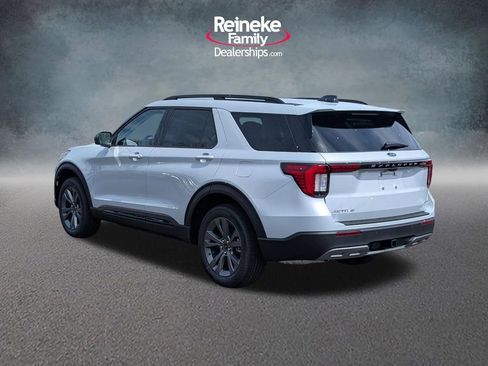 New 2026 Ford Explorer Active AWD/4WD image 8