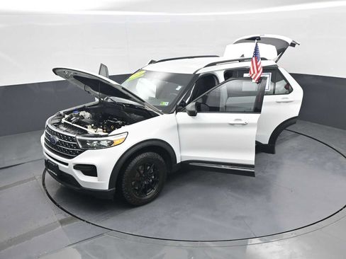 Used 2021 Ford Explorer XLT w/ Class III Trailer Tow Package AWD/4WD image 46