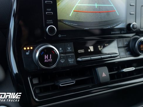 Used 2021 Toyota Highlander XLE image 36