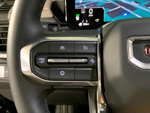 Used 2026 GMC Acadia Elevation w/ Elevation Premium Package FWD image 18