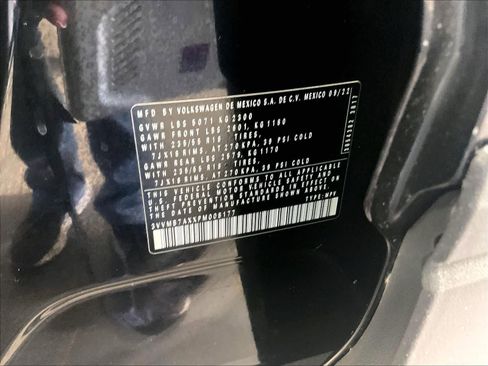 Used 2023 Volkswagen Tiguan SE image 33