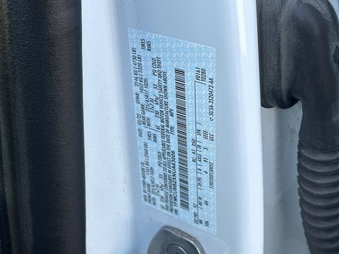 Used 2022 Ford Escape SE image 28