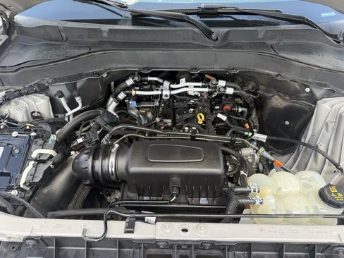 Used 2022 Ford Explorer XLT RWD image 34