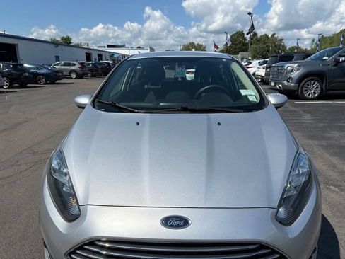 Used 2019 Ford Fiesta SE w/ Equipment Group 201A FWD image 3