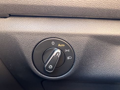 Used 2024 Volkswagen Jetta Sport image 25