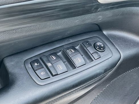 Used 2021 Jeep Grand Cherokee Laredo X AWD/4WD image 18
