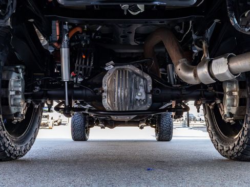 Used 2025 Ford F450 Platinum w/ FX4 Off-Road Package image 16