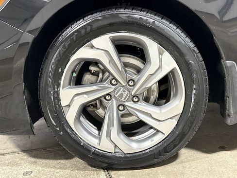 Used 2020 Honda Accord EX image 27