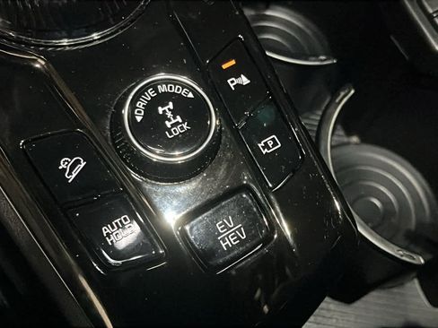 Used 2023 Kia Sportage X-Line AWD/4WD image 19