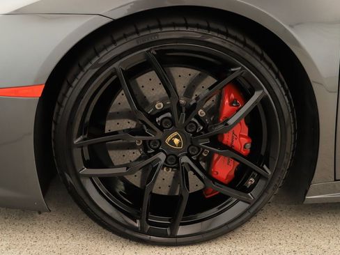Used 2016 Lamborghini Huracan LP 610-4 image 33