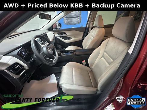 Used 2024 Nissan Rogue SV image 12