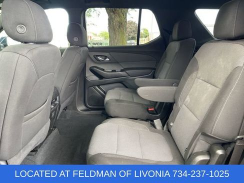 Used 2023 Chevrolet Traverse LT FWD image 23