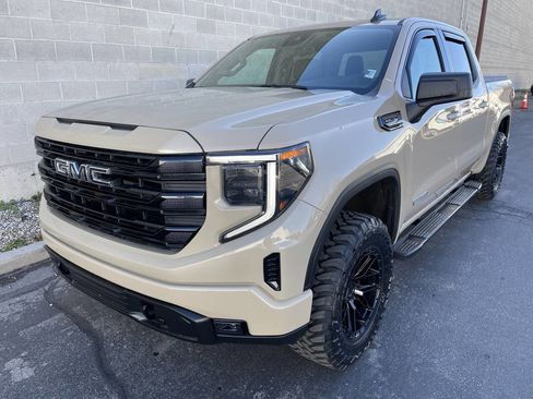 Used 2023 GMC Sierra 1500 Elevation image 11