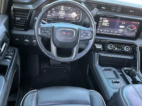 Used 2024 GMC Sierra 2500 AT4X image 30