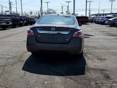 Used 2013 Nissan Altima 2.5 SV w/ 2.5SV Convenience Pkg FWD image 7