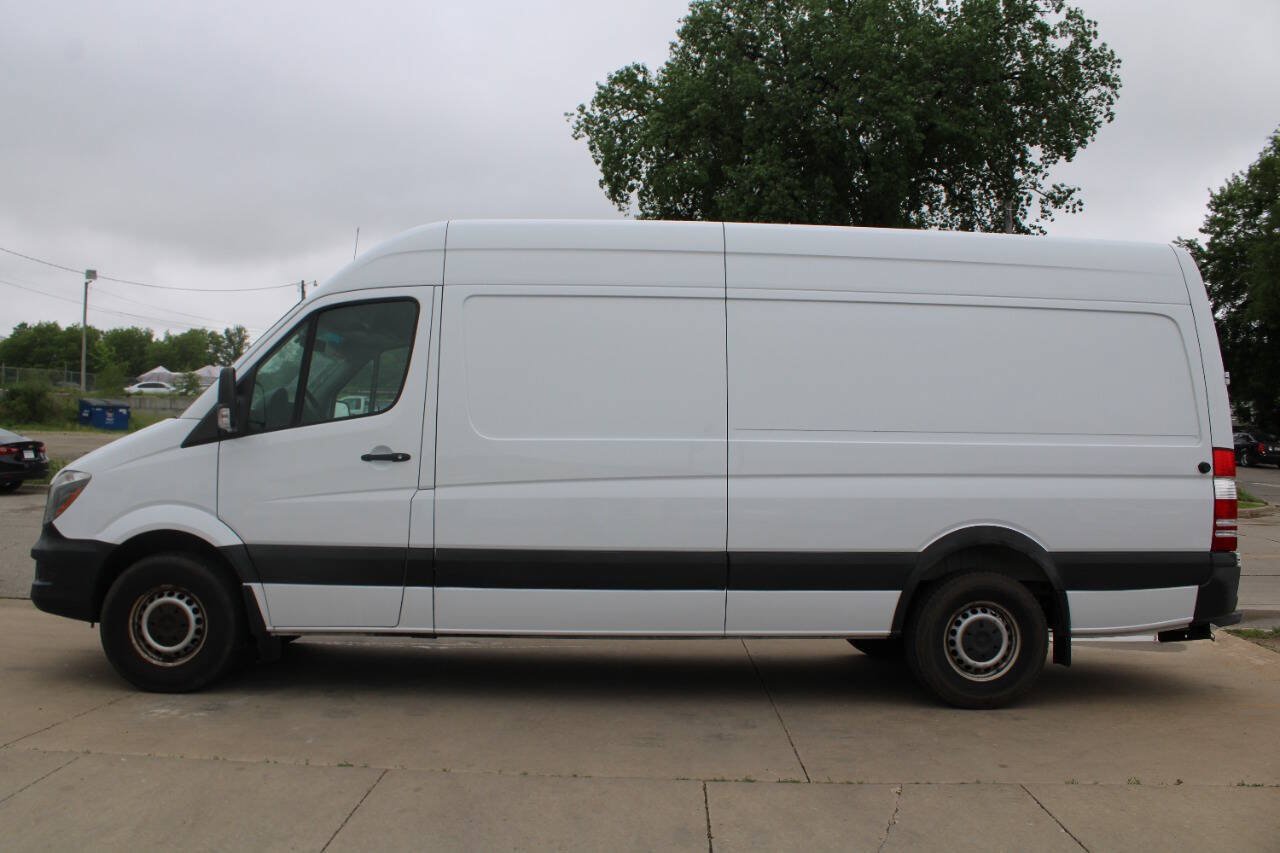 Used 2015 Mercedes-Benz Sprinter 2500 image 5
