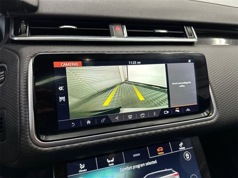 Used 2018 Land Rover Range Rover Velar R-Dynamic SE image 32