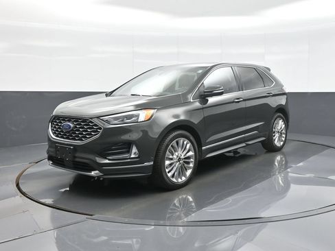 Used 2022 Ford Edge Titanium w/ Equipment Group 301A AWD/4WD image 3