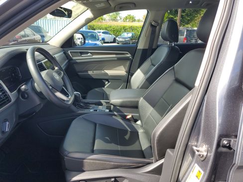 Certified 2022 Volkswagen Atlas SE w/ Panoramic Sunroof Package image 24