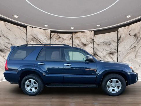 Used 2007 Toyota 4Runner SR5 RWD image 4